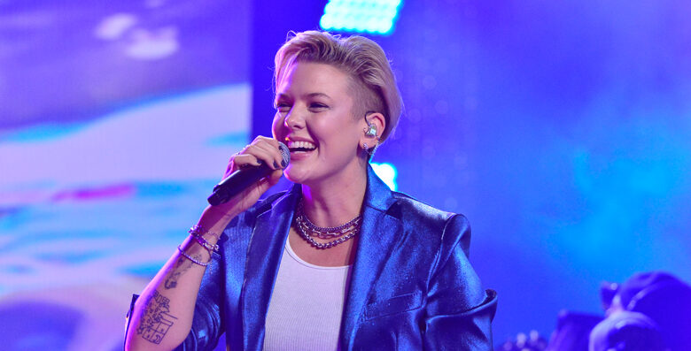 Betty Who Reflects on Not Reaching 'Pop's Upper Echelon,' Tells Story of How Her Shot at Super-Stard...