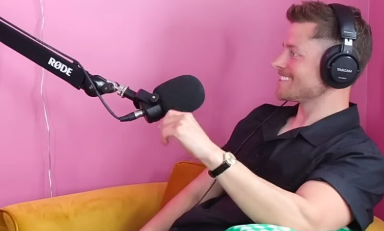 Crumbl's Sawyer Hemsley Talked About Dating Women & Never Being in Love, One Year Before Coming Out ...