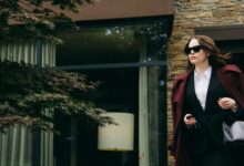 ‘Bugonia’ Review: Jesse Plemons Is Nutcase Conspiracy Theorist Who Kidnaps Emma Stone In Yorgos Lant...