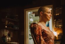 ‘Bugonia’: What The Critics Are Saying About Yorgos Lanthimos’ Black Comedy Starring Emma Stone