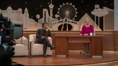 ‘Hacks’ Production Designer Rob Tokarz On Bringing A Touch Of “Weirdness” To The Late Night Set & Hi...