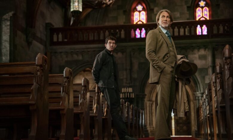 ‘Wake Up Dead Man: A Knives Out Mystery’ Review: Rian Johnson’s Third Whodunit With Daniel Craig Is ...